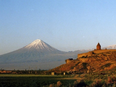 Le Mont Ararat et le monastère Khorvirab