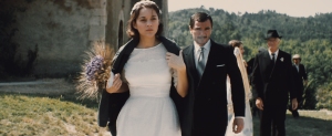 Gabrielle ( Marion Cotillard ) et José ( Alex Brendeühl ) , se marient ..